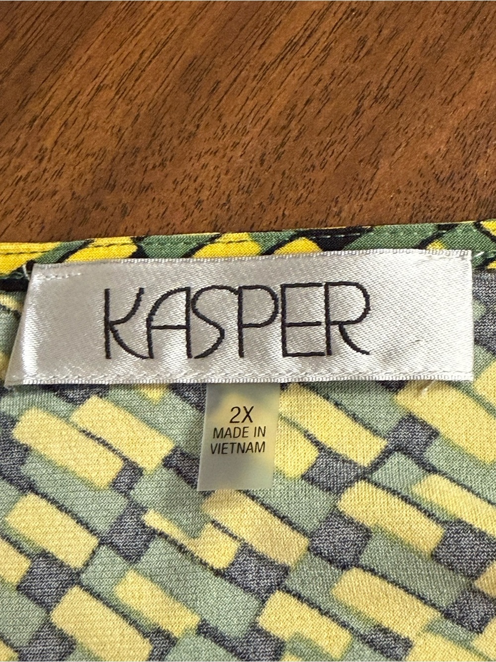 Kasper 2X Geometric Twist Neck Blouse Yellow Black Career Plus Size Top - Picture 6 of 8
